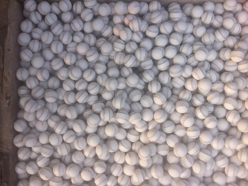 蓄熱球